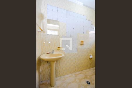 Casa à venda com 197m², 5 quartos e 2 vagasBanheiro Social