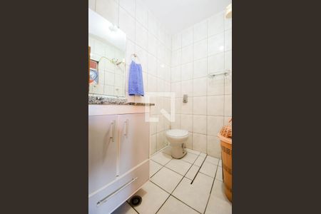 Casa à venda com 197m², 5 quartos e 2 vagasBanheiro de Serviço