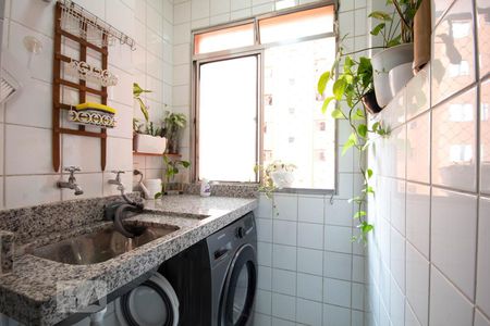 Apartamento à venda com 75m², 3 quartos e 1 vagaÁrea de Serviço