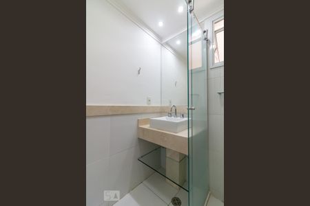 Apartamento à venda com 103m², 3 quartos e 2 vagasBanheiro social