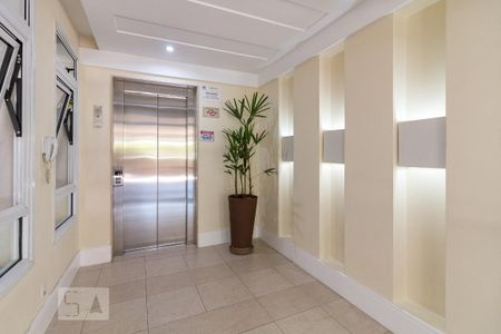 Apartamento à venda com 103m², 3 quartos e 2 vagasHall de entrada do bloco