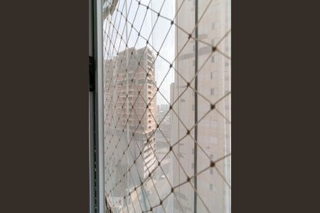 Apartamento à venda com 103m², 3 quartos e 2 vagasVista quarto 2