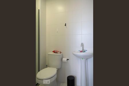Studio para alugar com 30m², 1 quarto e sem vaga Studio para alugar com 30m², 1 quarto e sem vagaBANHEIRO