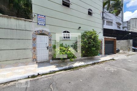 Studio para alugar com 18m², 1 quarto e sem vaga Studio para alugar com 18m², 1 quarto e sem vagaFachada