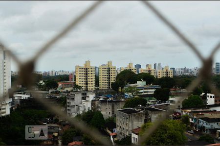 Sala com varanda - vista da varanda  de apartamento para alugar com 2 quartos, 57m² em Cabula Iv, Salvador
