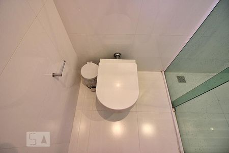 Casa à venda com 340m², 4 quartos e 4 vagasBanheiro da Suíte 3