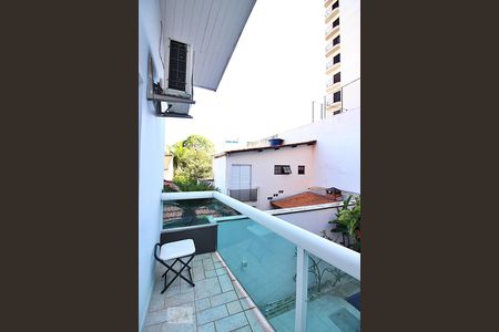 Casa à venda com 340m², 4 quartos e 4 vagasVaranda do Quarto 3 - Suíte