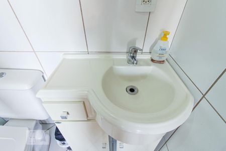 Apartamento à venda com 74m², 3 quartos e 2 vagas Apartamento à venda com 74m², 3 quartos e 2 vagasBanheiro da Suíte