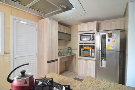 Casa para alugar com 328m², 8 quartos e 4 vagasCasa 1 - Cozinha