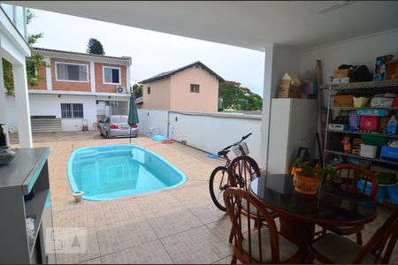 Casa para alugar com 328m², 8 quartos e 4 vagasCasa 1 - Área de serviço