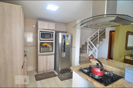 Casa para alugar com 328m², 8 quartos e 4 vagasCasa 1 - Cozinha