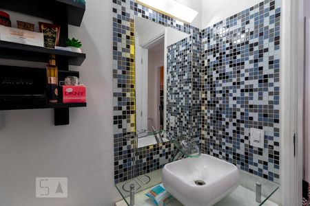 Apartamento à venda com 71m², 3 quartos e 1 vaga Apartamento à venda com 71m², 3 quartos e 1 vagaBanheiro