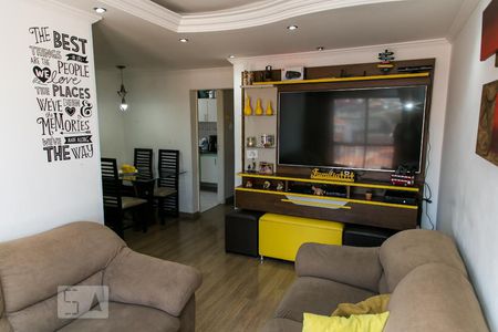Sala de Estar de apartamento à venda com 2 quartos, 58m² em Vila Nivi, São Paulo