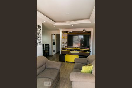 Sala de Estar de apartamento à venda com 2 quartos, 58m² em Vila Nivi, São Paulo