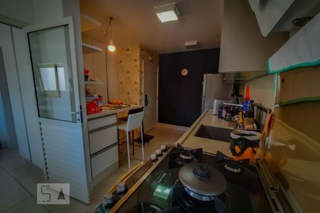 Apartamento à venda com 130m², 3 quartos e 2 vagasCozinha