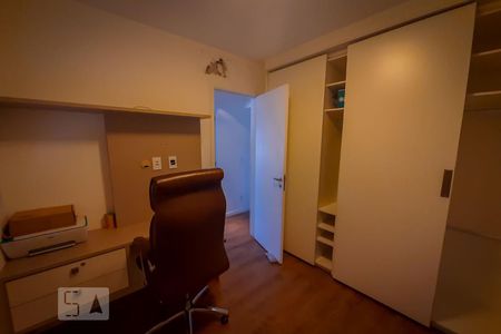Apartamento à venda com 130m², 3 quartos e 2 vagasQuarto 2