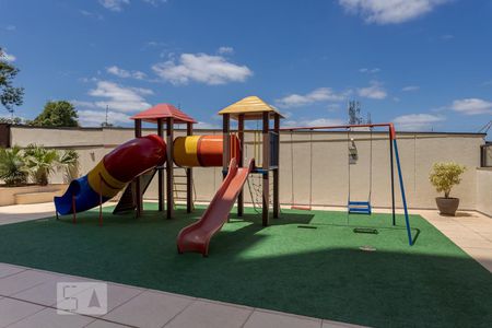 Apartamento à venda com 117m², 2 quartos e 2 vagas Apartamento à venda com 117m², 2 quartos e 2 vagasÁrea Comum - Playground