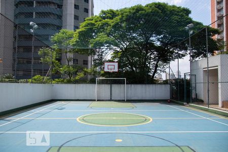 Apartamento à venda com 96m², 2 quartos e 2 vagas Apartamento à venda com 96m², 2 quartos e 2 vagasÁrea comum - Quadra