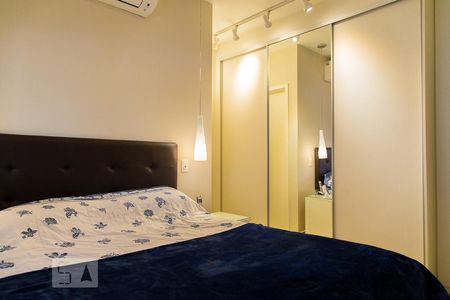 Apartamento à venda com 96m², 2 quartos e 2 vagas Apartamento à venda com 96m², 2 quartos e 2 vagasSuíte