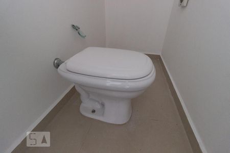 Lavabo de casa para alugar com 3 quartos, 74m² em Vila Nivi, São Paulo