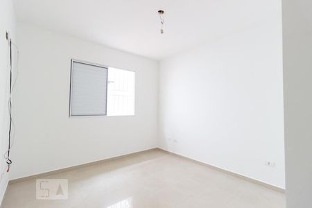 Suíte de casa para alugar com 3 quartos, 74m² em Vila Nivi, São Paulo