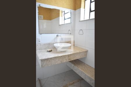 Banheiro de apartamento para alugar com 2 quartos, 57m² em Campo Grande, Rio de Janeiro