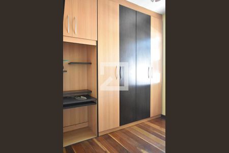 Apartamento para alugar com 57m², 2 quartos e 1 vagaQuarto 1 - Armários