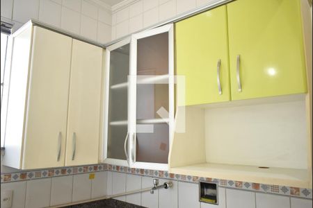 Apartamento para alugar com 57m², 2 quartos e 1 vagaCozinha - Armários