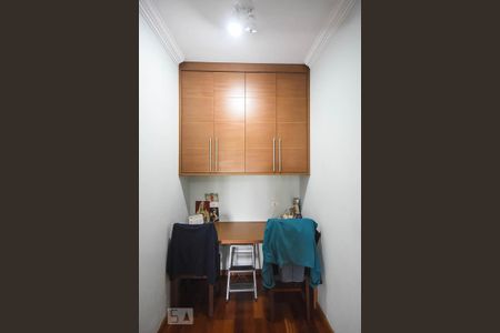 Casa para alugar com 350m², 5 quartos e 5 vagas Casa para alugar com 350m², 5 quartos e 5 vagasEscritório da suíte 3