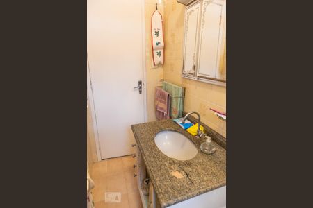 Casa à venda com 159m², 3 quartos e 2 vagasBanheiro 1