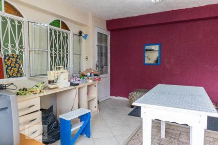 Casa à venda com 159m², 3 quartos e 2 vagasSalão