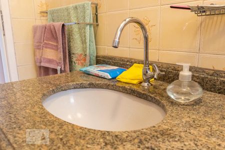 Casa à venda com 159m², 3 quartos e 2 vagasBanheiro 1