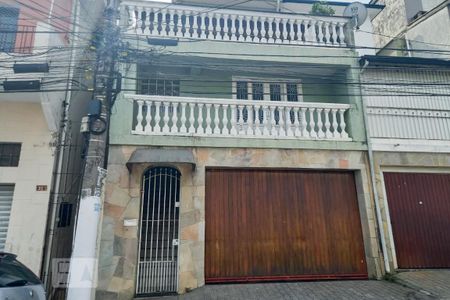 Casa à venda com 159m², 3 quartos e 2 vagasFachada