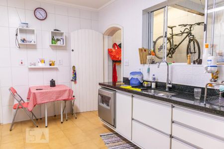 Casa à venda com 159m², 3 quartos e 2 vagasCozinha