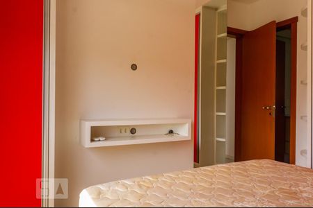 Suíte de apartamento para alugar com 3 quartos, 72m² em Jardim Botânico, Porto Alegre