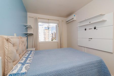 Quarto 1 de apartamento para alugar com 2 quartos, 54m² em Santana, Porto Alegre