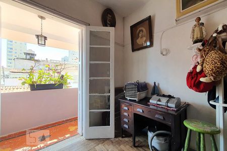 Casa à venda com 238m², 6 quartos e 5 vagas Casa à venda com 238m², 6 quartos e 5 vagasQuarto 3