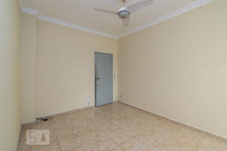 Sala de apartamento à venda com 2 quartos, 68m² em Olaria, Rio de Janeiro