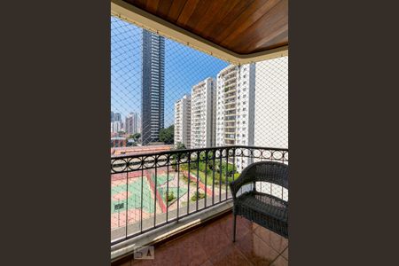 Apartamento para alugar com 160m², 3 quartos e 2 vagasSuíte 3 - Varanda