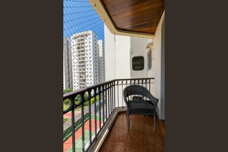 Apartamento para alugar com 160m², 3 quartos e 2 vagasSuíte 3 - Varanda