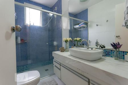 Apartamento para alugar com 145m², 3 quartos e 1 vaga Apartamento para alugar com 145m², 3 quartos e 1 vagaBanheiro da Suíte