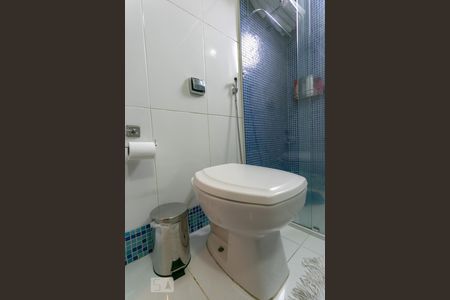 Apartamento para alugar com 145m², 3 quartos e 1 vaga Apartamento para alugar com 145m², 3 quartos e 1 vagaBanheiro da Suíte