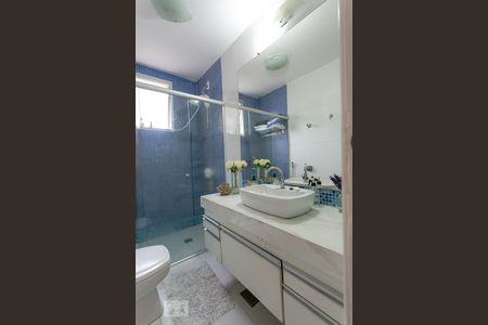 Apartamento para alugar com 145m², 3 quartos e 1 vaga Apartamento para alugar com 145m², 3 quartos e 1 vagaBanheiro da Suíte