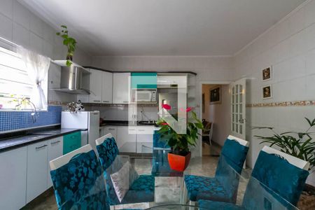 Casa à venda com 285m², 4 quartos e 1 vaga Casa à venda com 285m², 4 quartos e 1 vagaCozinha