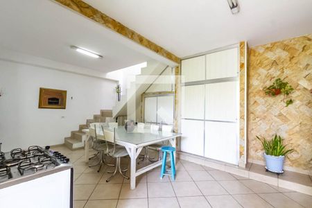 Casa à venda com 285m², 4 quartos e 1 vaga Casa à venda com 285m², 4 quartos e 1 vagaEspaço Gourmet