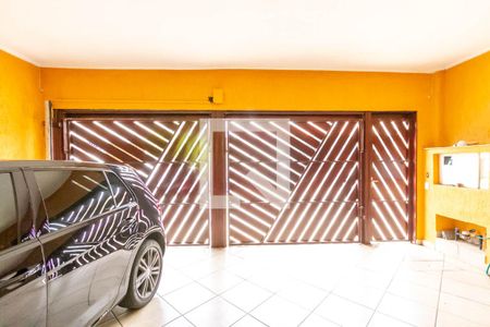 Casa à venda com 285m², 4 quartos e 1 vaga Casa à venda com 285m², 4 quartos e 1 vagaGaragem