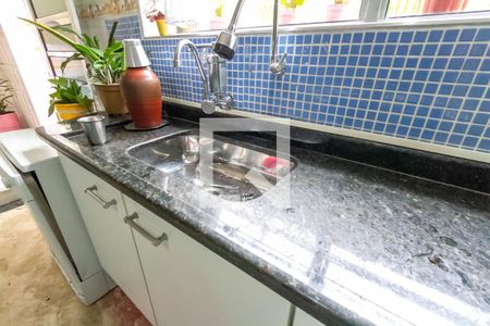 Casa à venda com 285m², 4 quartos e 1 vaga Casa à venda com 285m², 4 quartos e 1 vagaCozinha