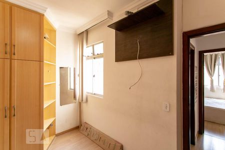 Quarto 1 de apartamento para alugar com 2 quartos, 56m² em Castelo, Belo Horizonte