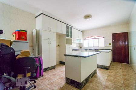 Casa à venda com 245m², 4 quartos e 2 vagasCozinha