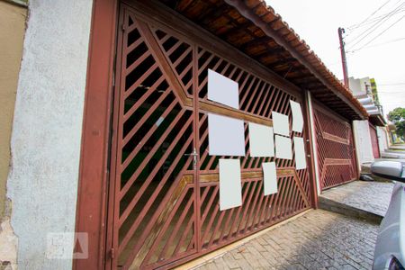 Casa à venda com 245m², 4 quartos e 2 vagasFachada